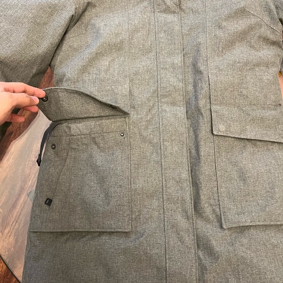 The north face parka jacket - Picture 3 of 7